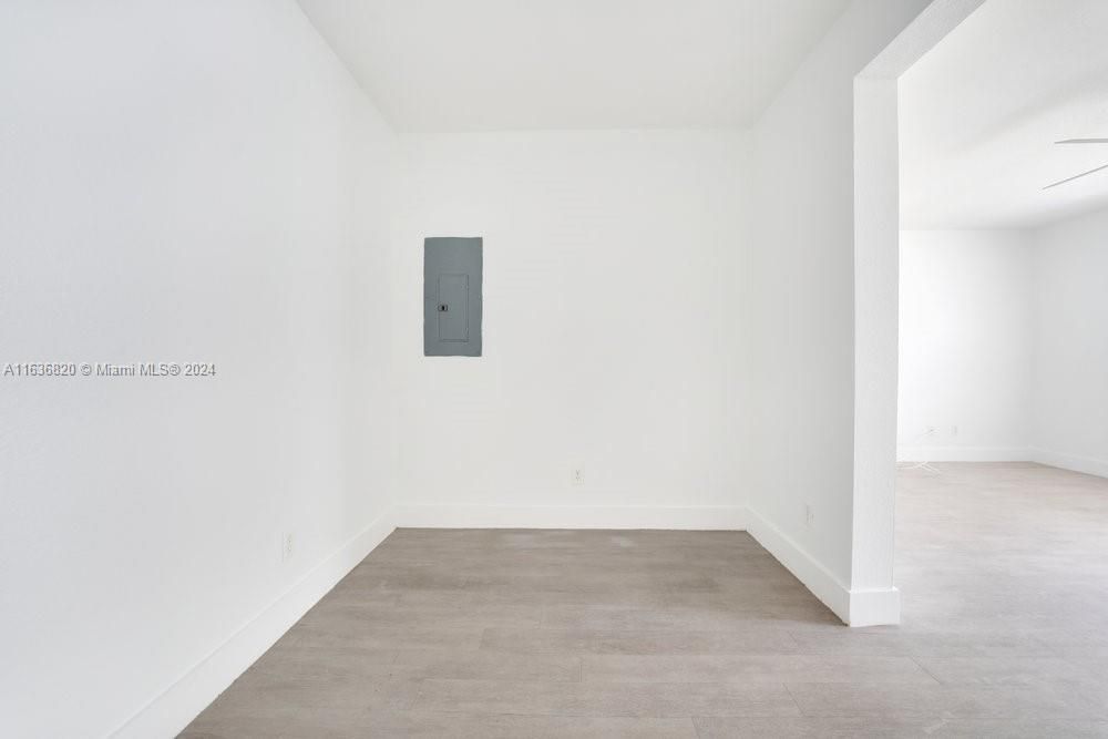 Recently Rented: $2,500 (2 beds, 1 baths, 1000 Square Feet)