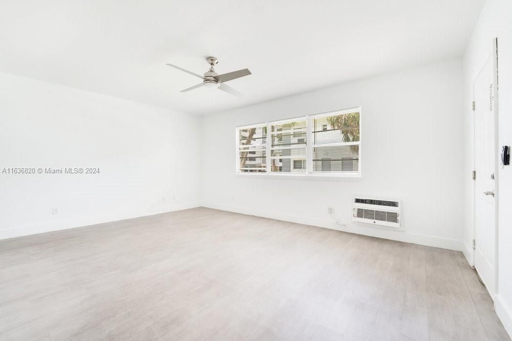 Recently Rented: $2,500 (2 beds, 1 baths, 1000 Square Feet)