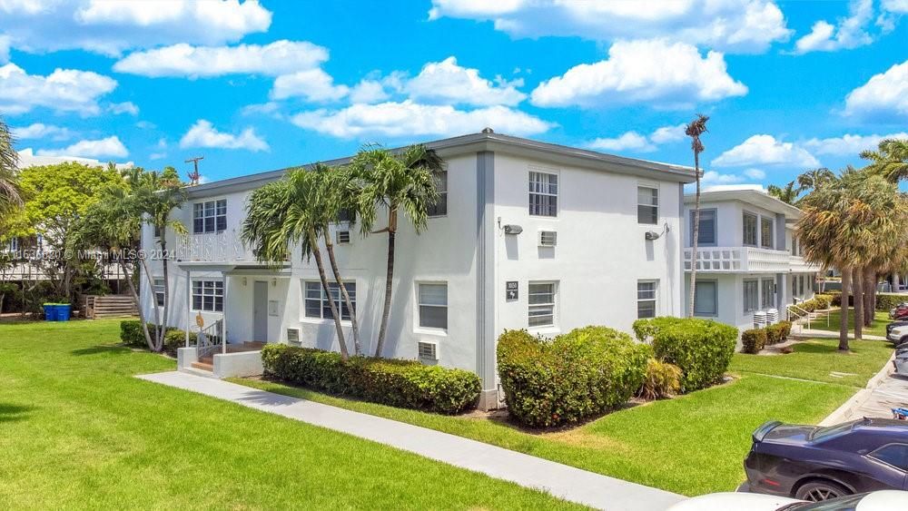 Recently Rented: $2,500 (2 beds, 1 baths, 1000 Square Feet)