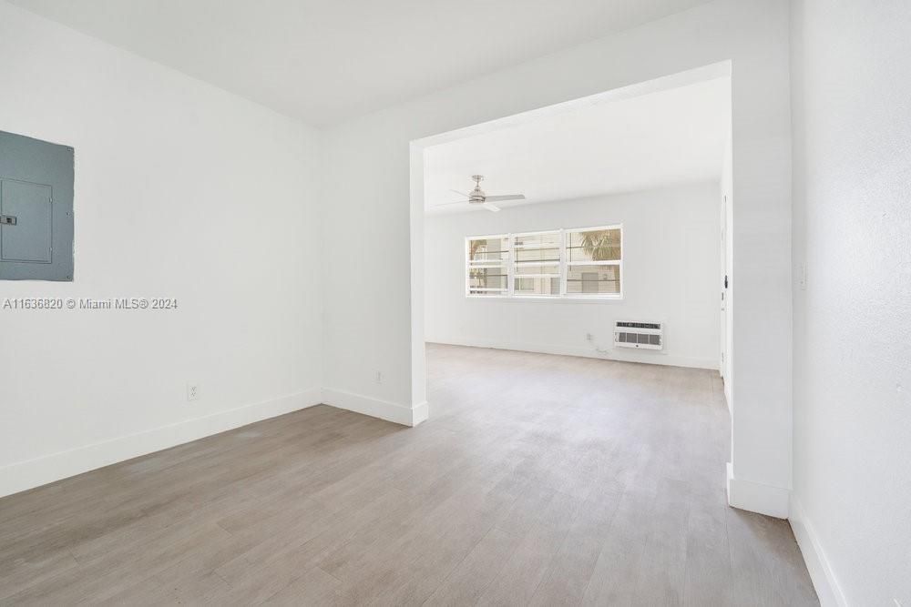 Recently Rented: $2,500 (2 beds, 1 baths, 1000 Square Feet)