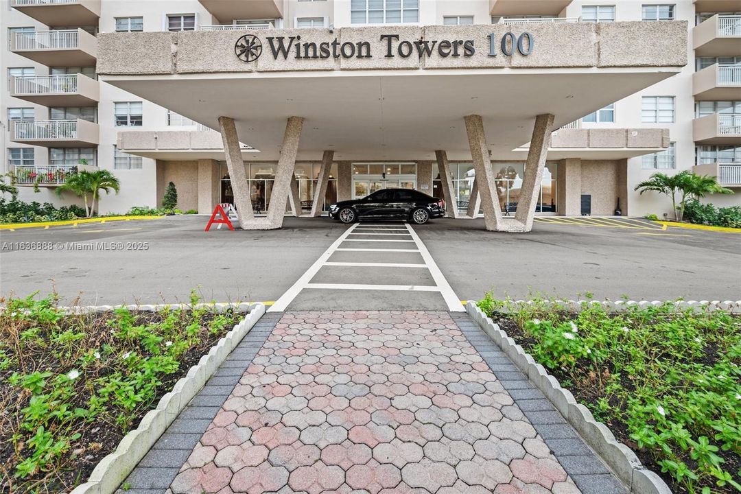 Recently Sold: $349,000 (2 beds, 2 baths, 1275 Square Feet)