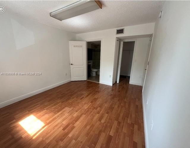 Recently Rented: $2,200 (2 beds, 2 baths, 830 Square Feet)