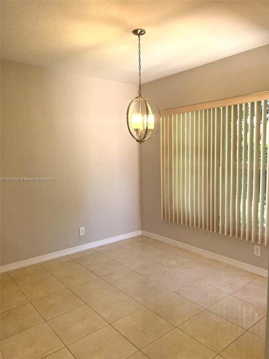 Recently Rented: $2,500 (3 beds, 2 baths, 1543 Square Feet)