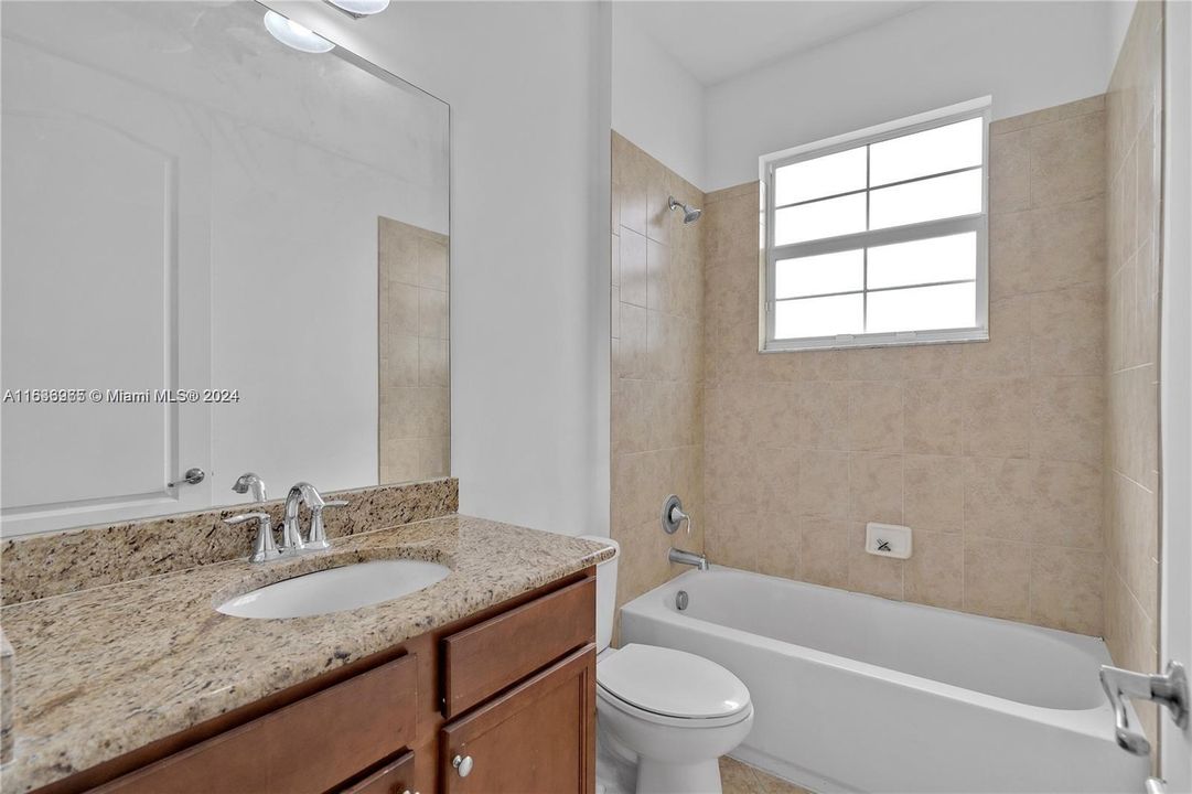 Active With Contract: $3,400 (3 beds, 3 baths, 1894 Square Feet)