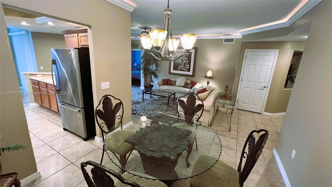 For Sale: $289,900 (2 beds, 2 baths, 1537 Square Feet)