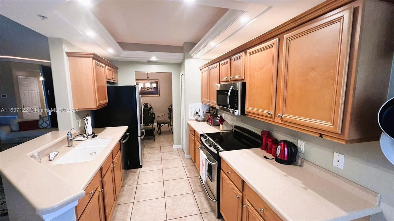 For Sale: $289,900 (2 beds, 2 baths, 1537 Square Feet)