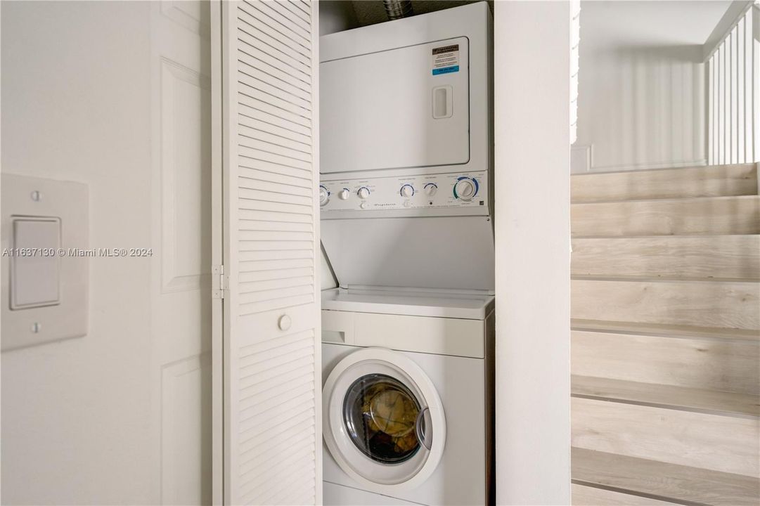 Washer/Dryer on 1st floor