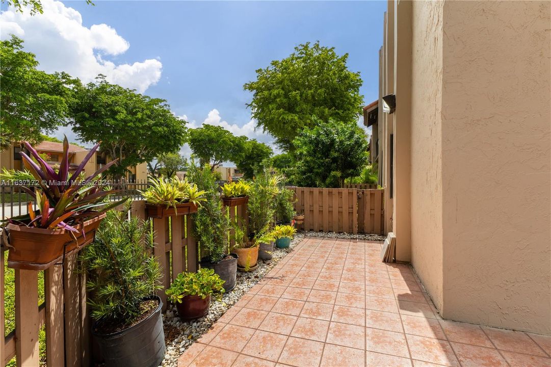 Huge Private Patio