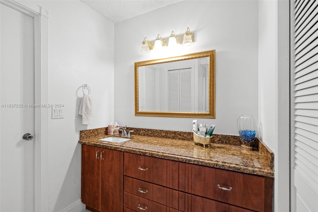 Active With Contract: $2,460 (2 beds, 2 baths, 1256 Square Feet)