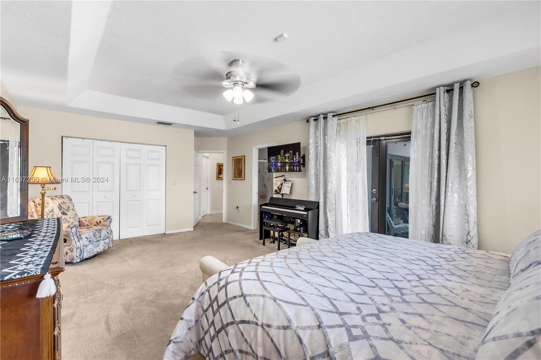 Active With Contract: $889,900 (4 beds, 2 baths, 2631 Square Feet)