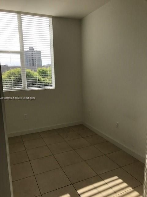 Recently Rented: $2,200 (2 beds, 1 baths, 630 Square Feet)