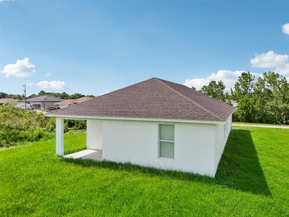 Active With Contract: $339,900 (4 beds, 2 baths, 1534 Square Feet)