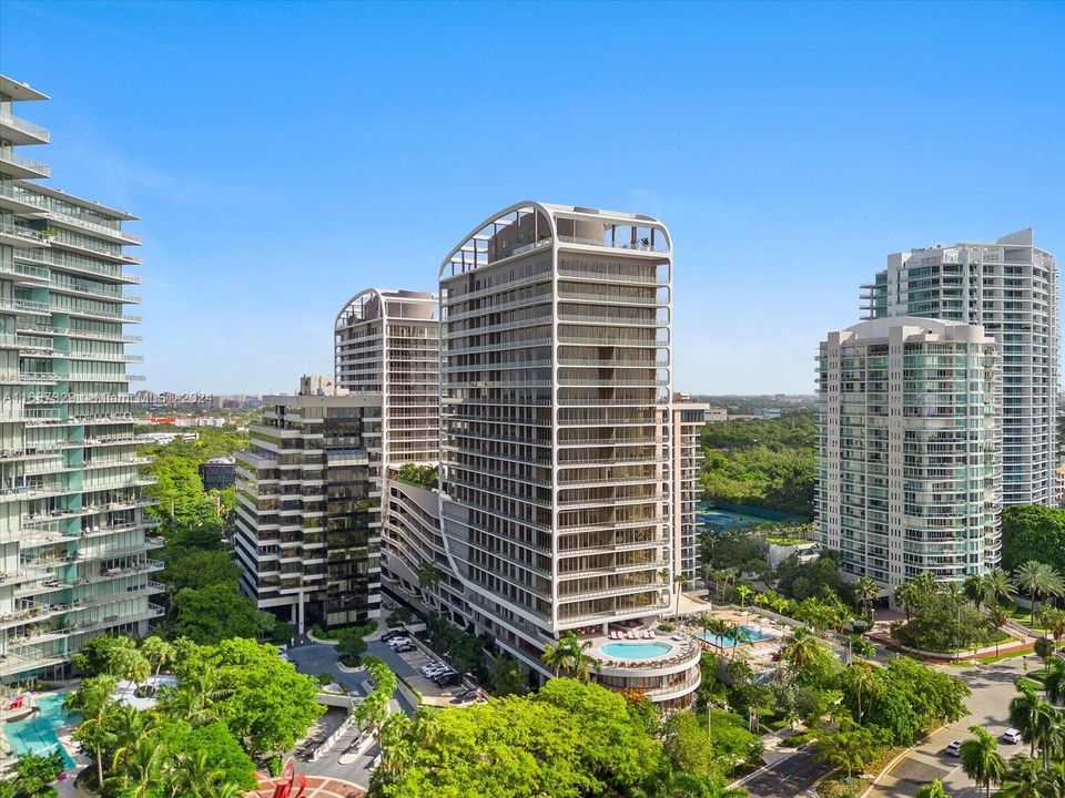 For Sale: $1,750,000 (2 beds, 2 baths, 1046 Square Feet)