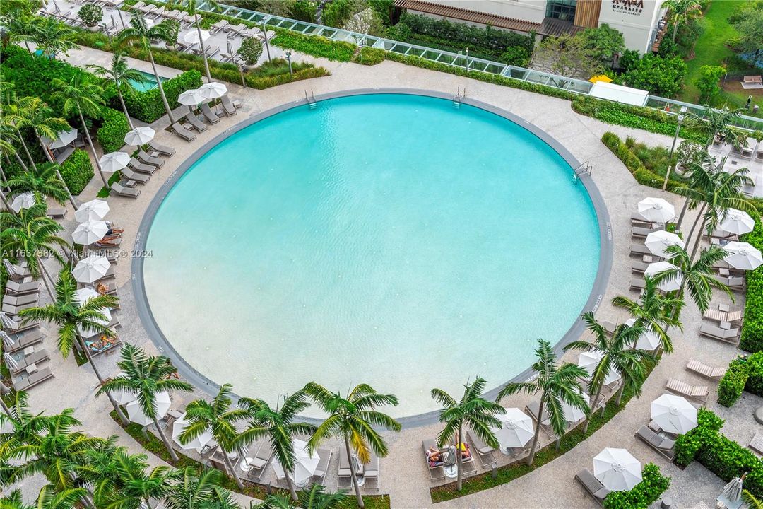 Recently Rented: $5,900 (2 beds, 3 baths, 1186 Square Feet)