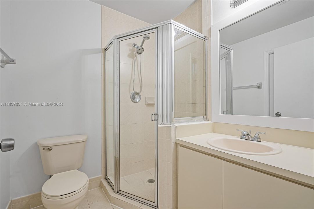 Recently Rented: $2,650 (2 beds, 2 baths, 1160 Square Feet)