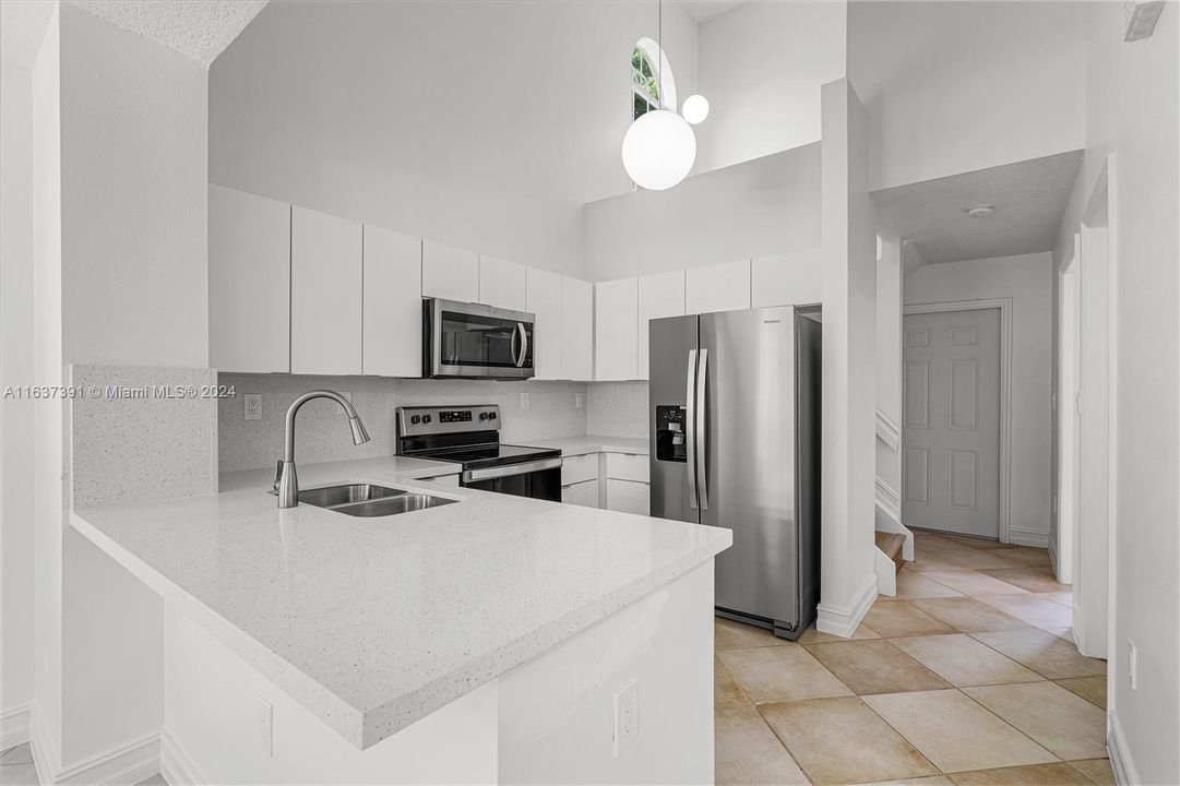 Recently Rented: $2,650 (2 beds, 2 baths, 1160 Square Feet)