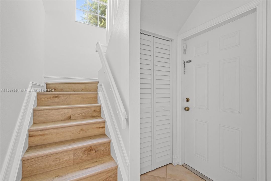 Recently Rented: $2,650 (2 beds, 2 baths, 1160 Square Feet)