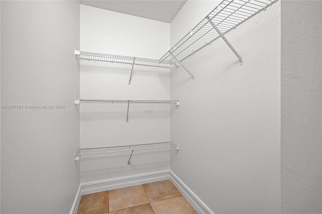 Recently Rented: $2,650 (2 beds, 2 baths, 1160 Square Feet)