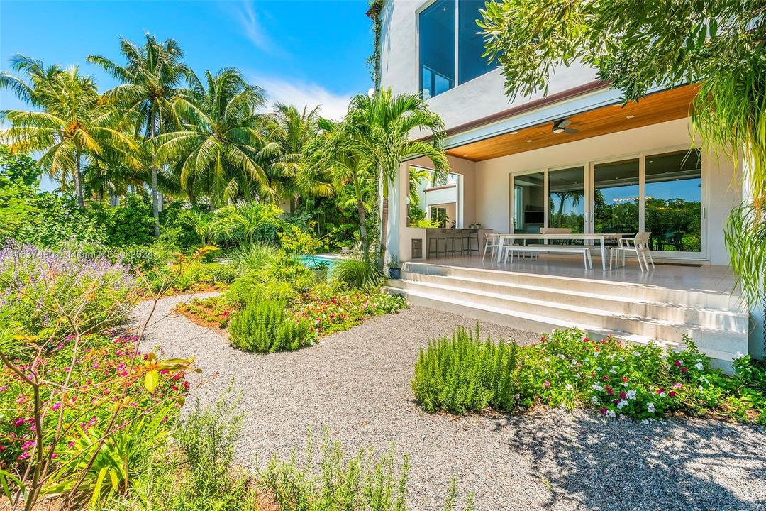 BACKYARD WITH NATIVE LANDSCAPING