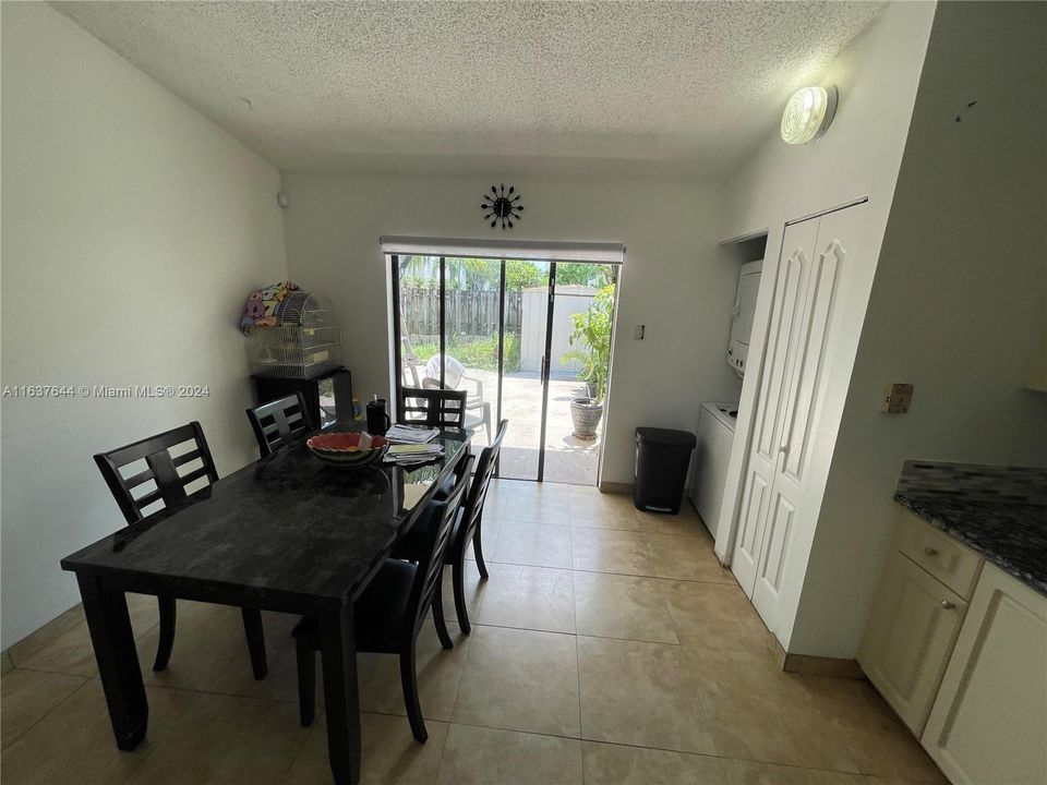 For Sale: $398,500 (2 beds, 2 baths, 1251 Square Feet)