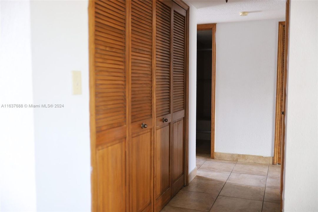 Recently Rented: $2,500 (2 beds, 2 baths, 1185 Square Feet)