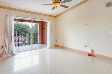 Active With Contract: $298,800 (2 beds, 2 baths, 966 Square Feet)