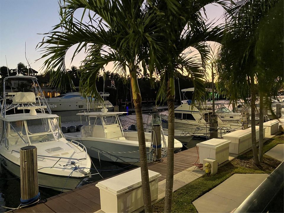 Недавно арендовано: $4,400 (2 спален, 2 ванн, 1310 Квадратных фут)