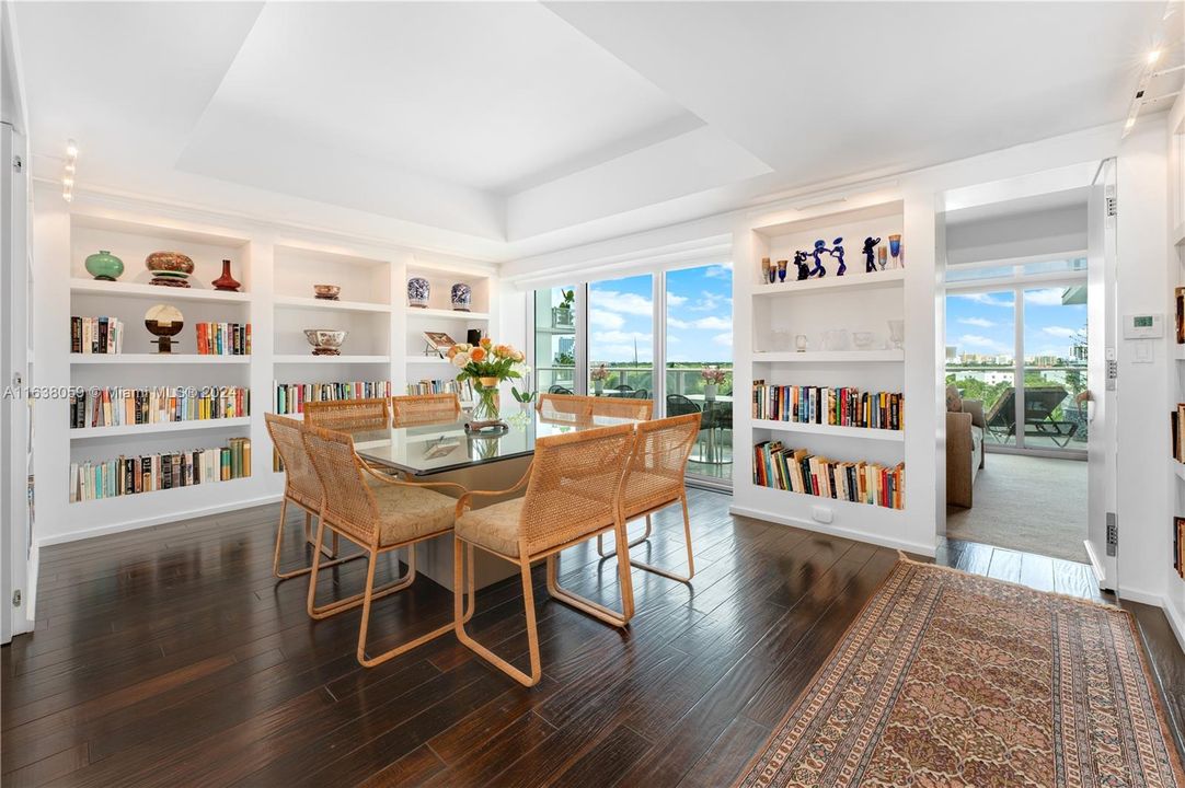 Active With Contract: $3,999,000 (3 beds, 3 baths, 2640 Square Feet)