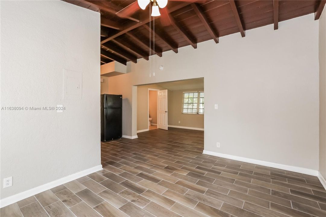 最近租的: $2,535 (3 贝兹, 2 浴室, 1245 平方英尺)