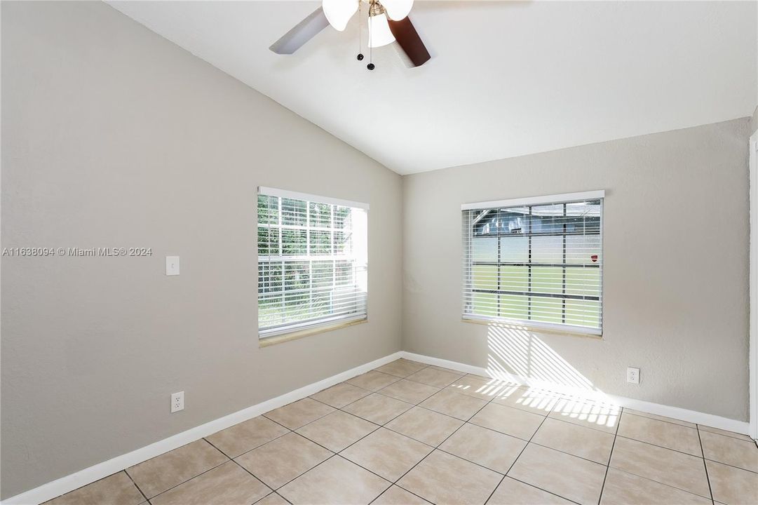 最近租的: $2,535 (3 贝兹, 2 浴室, 1245 平方英尺)