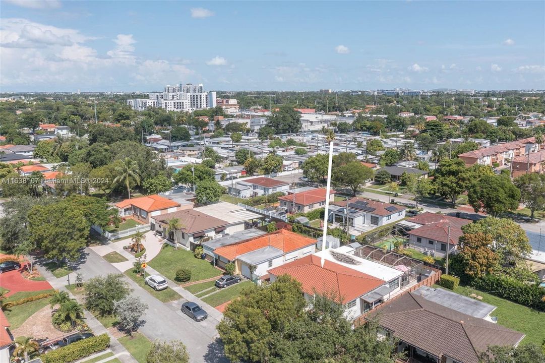 For Sale: $798,000 (5 beds, 3 baths, 2096 Square Feet)