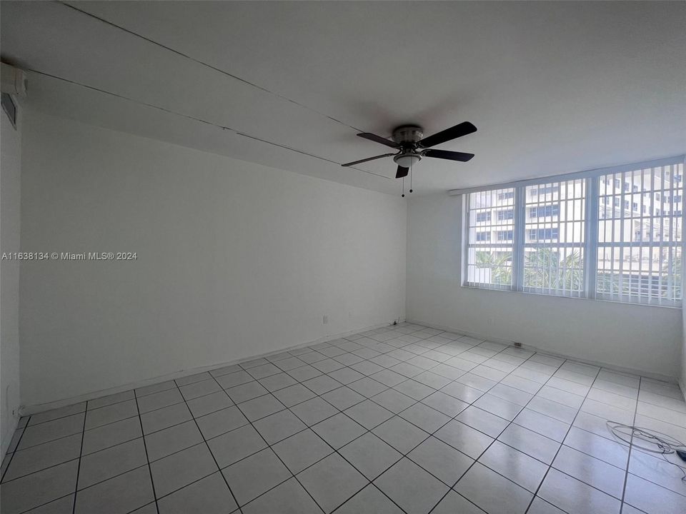 Recently Rented: $2,500 (1 beds, 1 baths, 890 Square Feet)