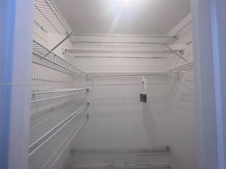 Recently Rented: $2,500 (1 beds, 1 baths, 890 Square Feet)