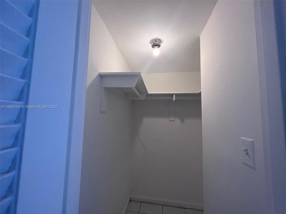 Recently Rented: $2,500 (1 beds, 1 baths, 890 Square Feet)