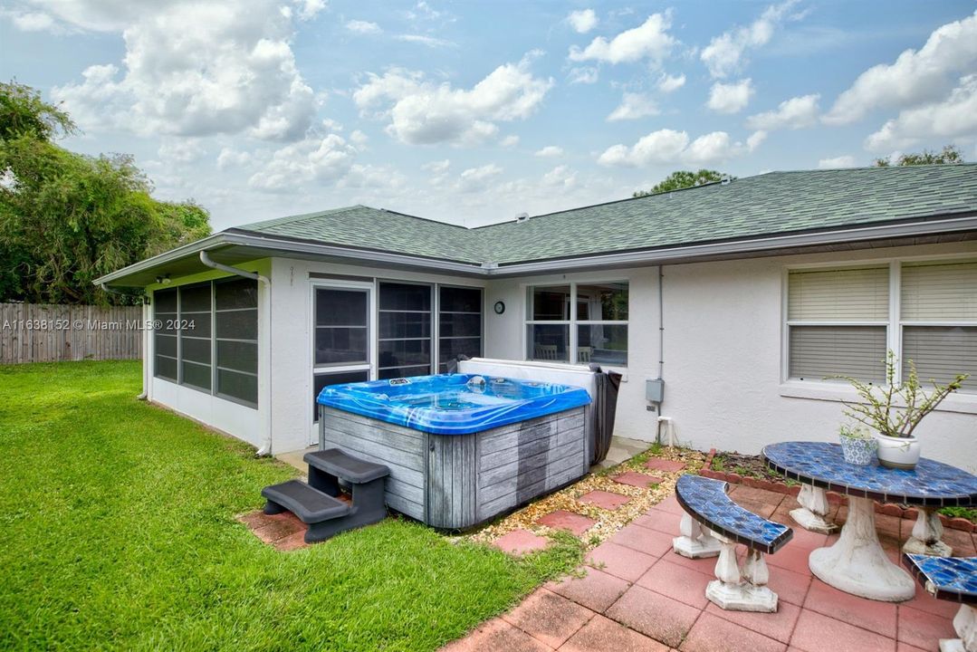 For Sale: $249,500 (2 beds, 2 baths, 1369 Square Feet)