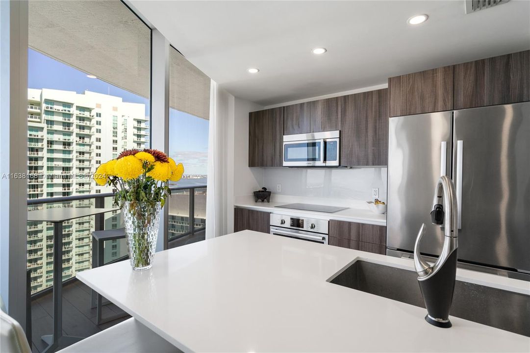 Active With Contract: $5,500 (2 beds, 2 baths, 1178 Square Feet)