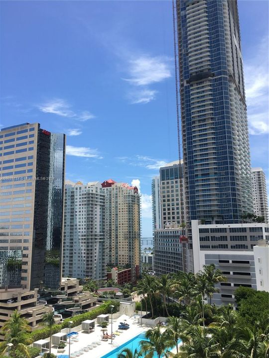 Recently Rented: $3,000 (1 beds, 1 baths, 688 Square Feet)