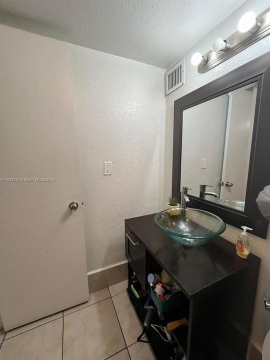 Activo con contrato: $199,000 (1 camas, 1 baños, 598 Pies cuadrados)