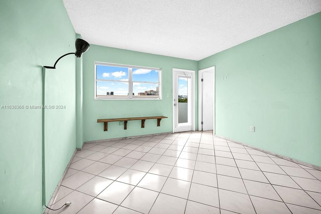 Vendido Recientemente: $114,500 (1 camas, 1 baños, 797 Pies cuadrados)