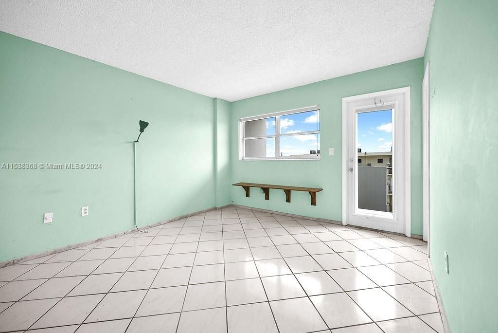 Vendido Recientemente: $114,500 (1 camas, 1 baños, 797 Pies cuadrados)