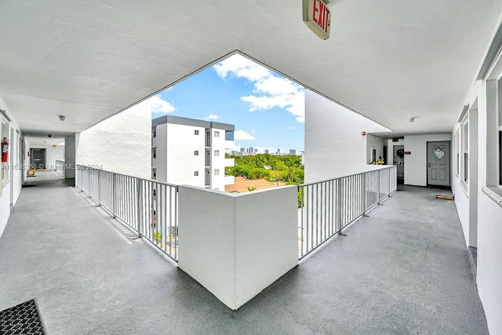 Vendido Recientemente: $114,500 (1 camas, 1 baños, 797 Pies cuadrados)