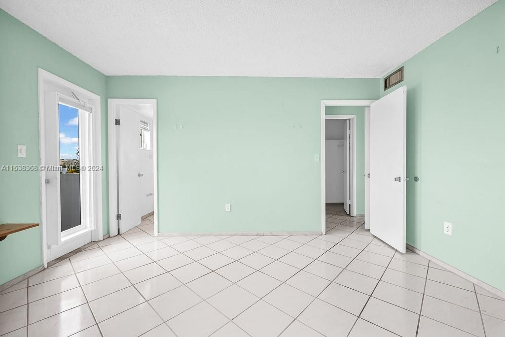 Vendido Recientemente: $114,500 (1 camas, 1 baños, 797 Pies cuadrados)