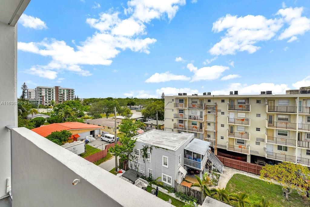 Vendido Recientemente: $114,500 (1 camas, 1 baños, 797 Pies cuadrados)