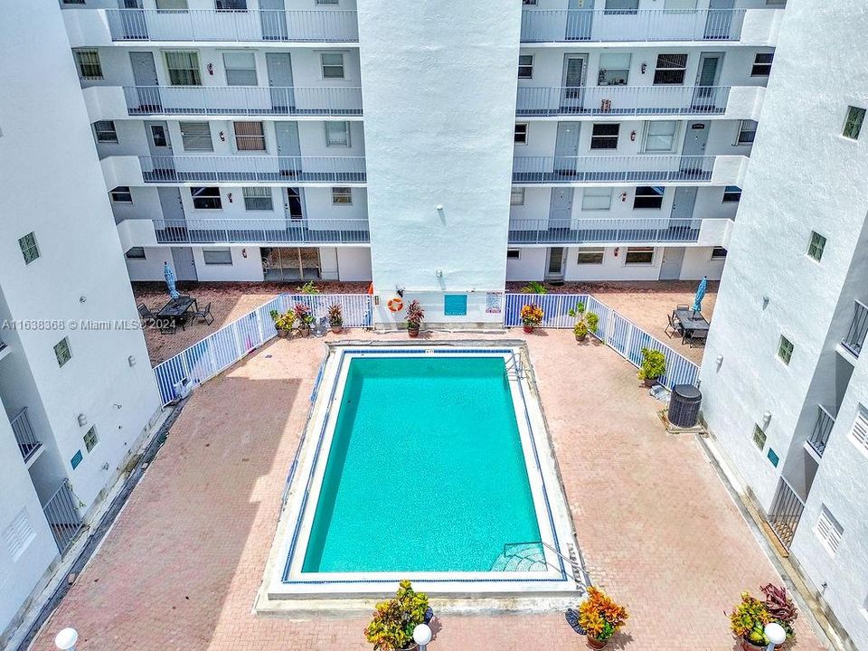 Vendido Recientemente: $114,500 (1 camas, 1 baños, 797 Pies cuadrados)