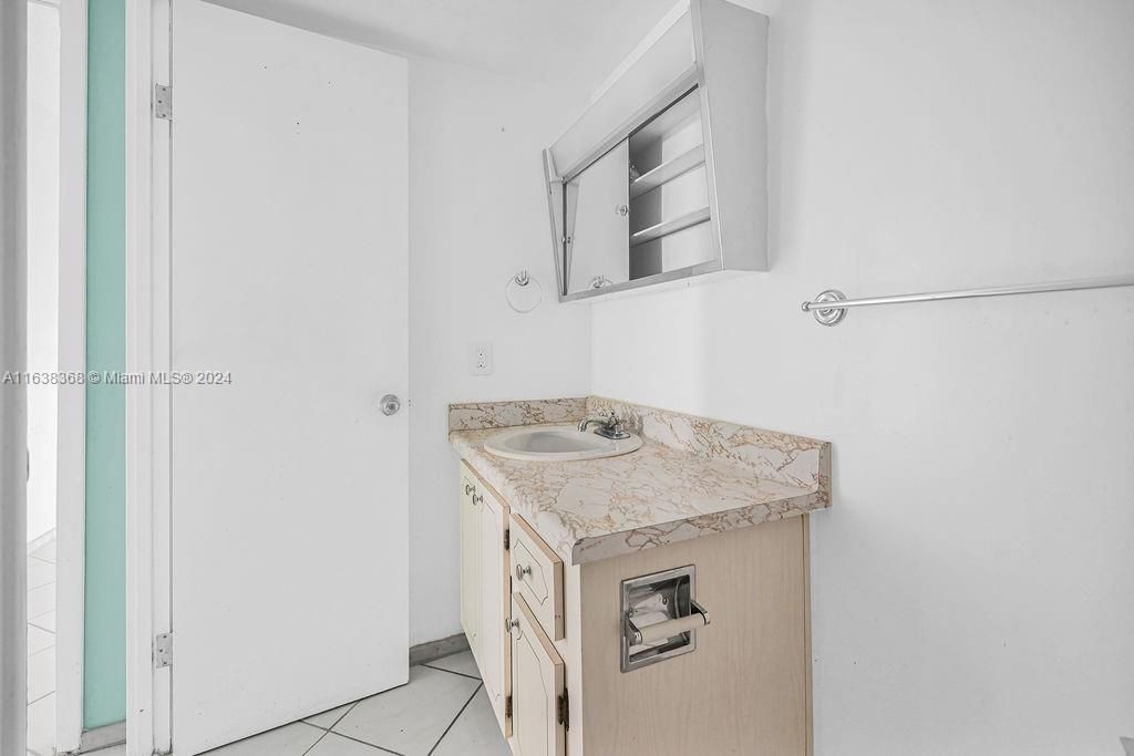 Vendido Recientemente: $114,500 (1 camas, 1 baños, 797 Pies cuadrados)