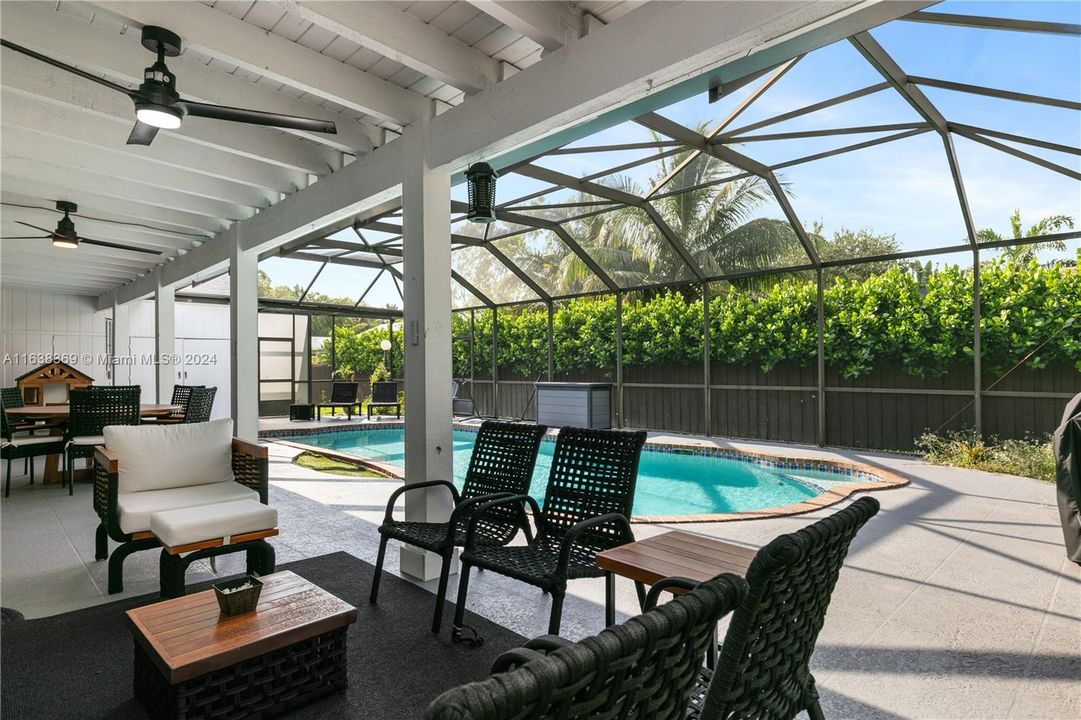 Active With Contract: $1,580,000 (5 beds, 3 baths, 3085 Square Feet)