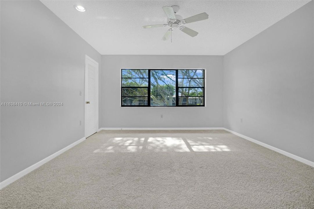 For Sale: $5,000 (2 beds, 2 baths, 1388 Square Feet)