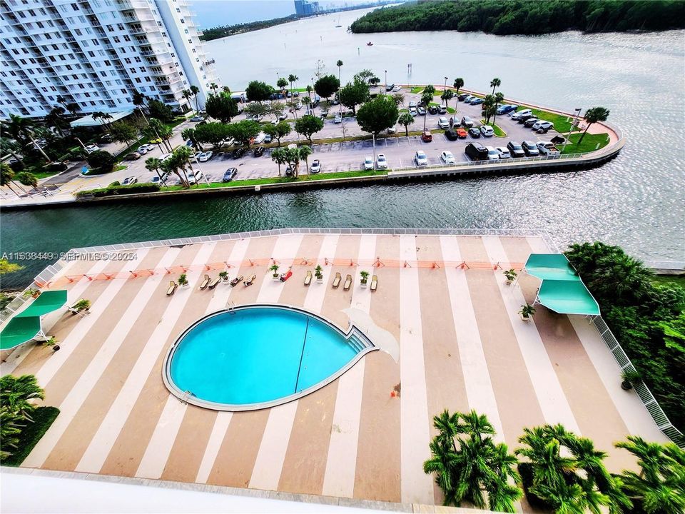 En Venta: $210,000 (1 camas, 1 baños, 697 Pies cuadrados)