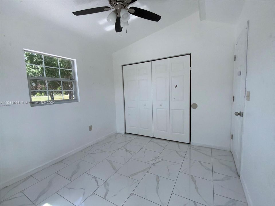 For Sale: $269,300 (3 beds, 2 baths, 1284 Square Feet)