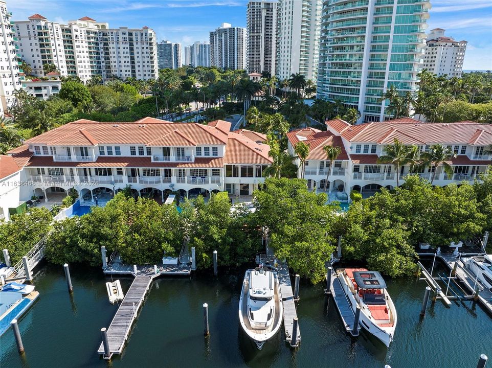 For Sale: $3,675,000 (3 beds, 3 baths, 3022 Square Feet)